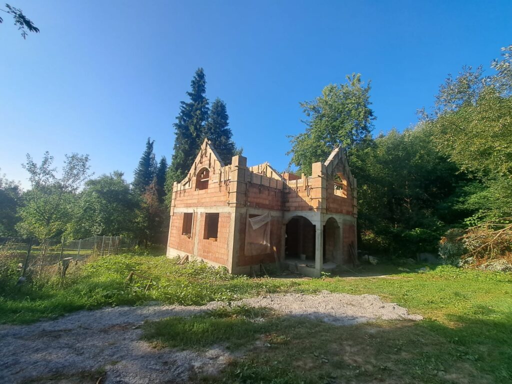 Corex Construct realizează o paletă completă de lucrări în domeniul construcțiilor, acoperind integral toate etapele unui proiect.
